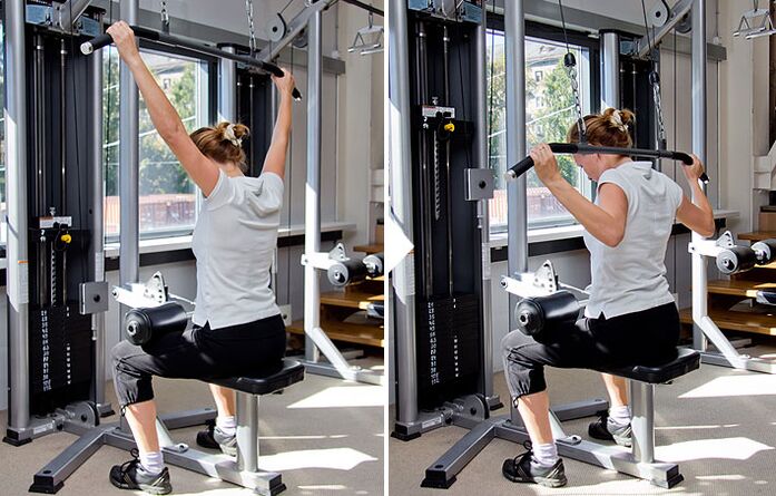 Pulling the block behind your back on the simulator helps exercise your latissimus dorsi muscles